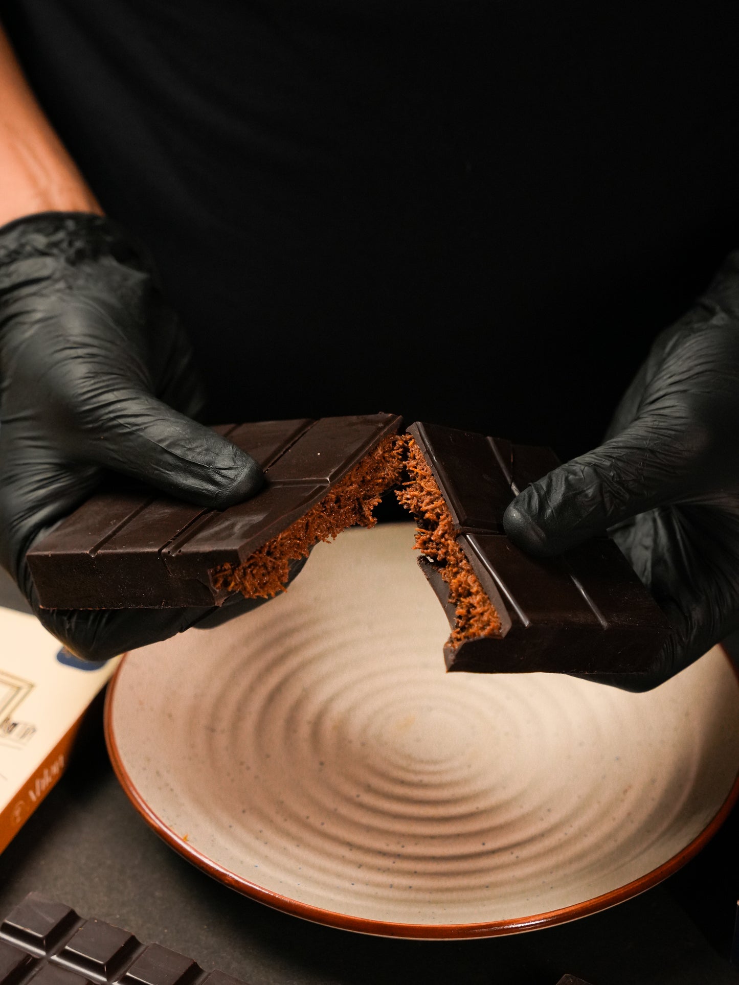 Dubai Knafeh Hazelnut Chocolate - (1 Slab * 220gms)